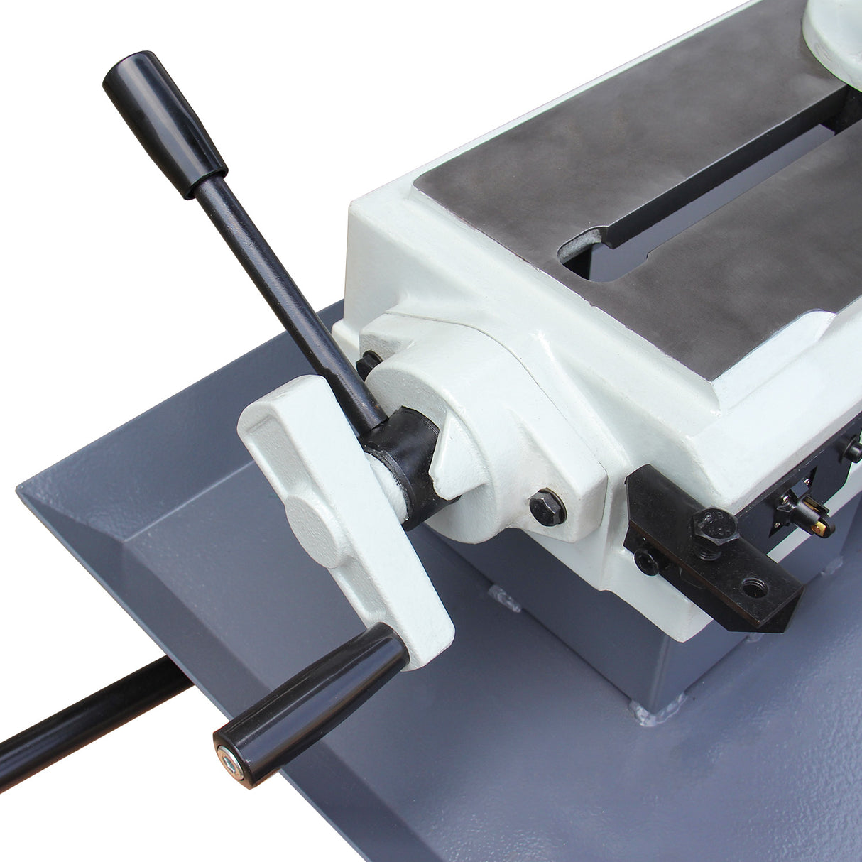 BOKA BS-912B metal band saw 230V 1.1kW with coolant system, 4 speeds, hydraulic cylinder, quick-release vice, miter cut up to 45°, mobile, robust for metal cutting