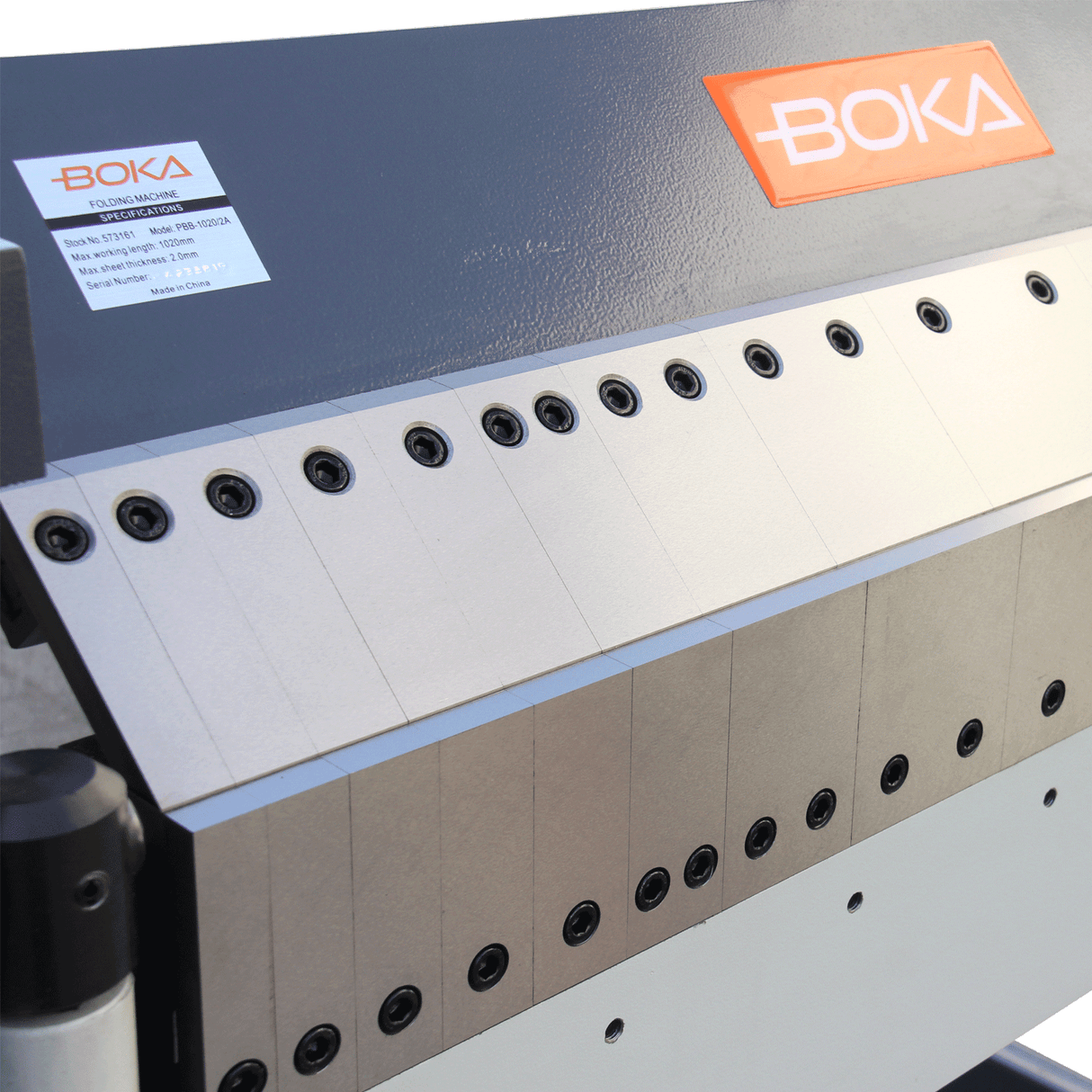 BOKA Bending Machine 1020mm, Swivel Bending Machine, 0-135° for Sheet Metal Working, Bending Machine, Precise Bending for Various Materials, PBB-4014A