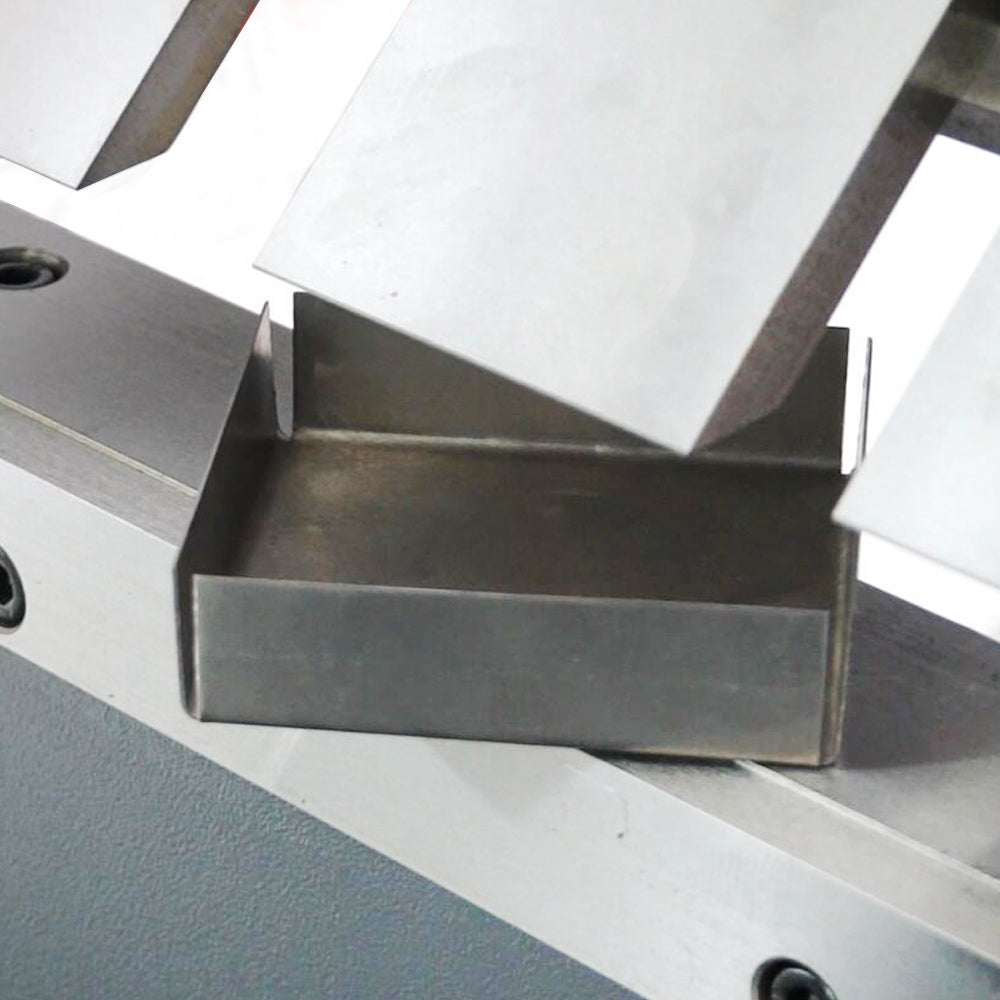 BOKA sheet metal bending machine 1270mm 2.0mm steel foot pedal segmented top beam – manual sheet metal bending machine 0–135°, sturdy construction, for workshop & precise metalworking, PBB-5014